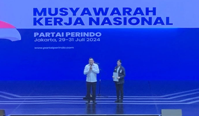hary tanoesoedibjo menunjuk angela tanoesoedibjo menjadi ketua umum partai perindo pada mukernas. hary tanoesoedibjo menunjuk angela tanoesoedibjo menjadi ketua umum partai perindo pada mukernas.