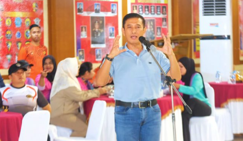 kapolda jambi, irjen pol. rusdi hartono secara resmi membuka kegiatan pertandingan bola voli polda jambi kapolda jambi, irjen pol. rusdi hartono secara resmi membuka kegiatan pertandingan bola voli polda jambi