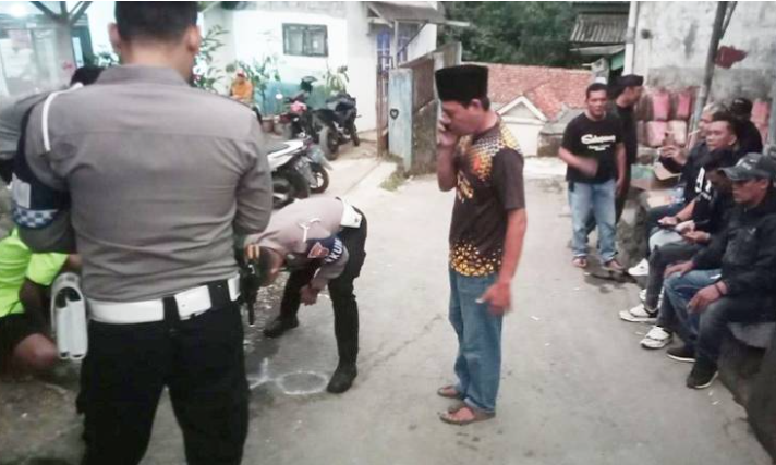 kecelakaan maut bocah 3 tahun tewas terlindas pikap di kawasan pamijahan, bogor. pengemudi diduga lalai.
