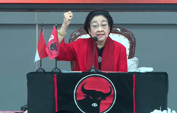 ketua umum pdi perjuangan, megawati soekarnoputri