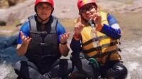 momen keakraban fasha (kiri) dan h abdul rahman (kanan).
