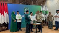 partai kebangkitan bangsa (pkb) resmi menyerahkan sk rekomendasi kepada al haris abdullah sani (haris sani) partai kebangkitan bangsa (pkb) resmi menyerahkan sk rekomendasi kepada al haris abdullah sani (haris sani)