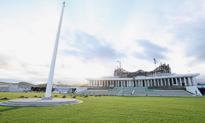 plt kepala otorita ikn basuki hadimuljono mengungkapkan presiden jokowi resmi memberi nama kantor presiden di ikn sebagai istana garuda.