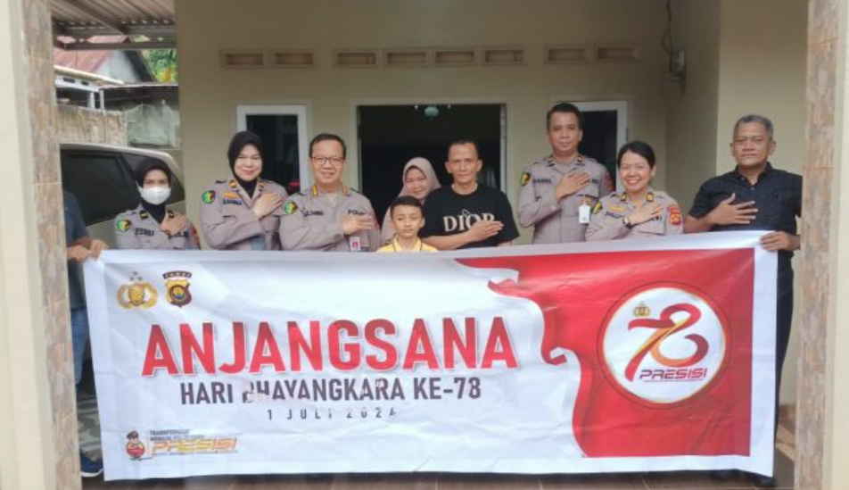 polda jambi menggelar kegiatan anjangsana dengan menjenguk sejumlah anggota polri yang sakit menahun polda jambi menggelar kegiatan anjangsana dengan menjenguk sejumlah anggota polri yang sakit menahun