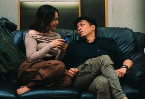 rossa duduk manja di samping ariel noah netizen amiinnn