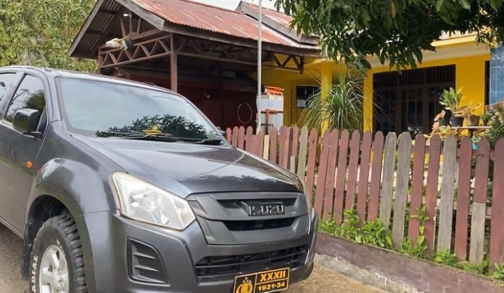 rumah dinas wakapolres sorong kompol emmy fenitiruma yang menjadi tkp bripda riko roy nussy ditemukan tewas gantung diri. rumah dinas wakapolres sorong kompol emmy fenitiruma yang menjadi tkp bripda riko roy nussy ditemukan tewas gantung diri.