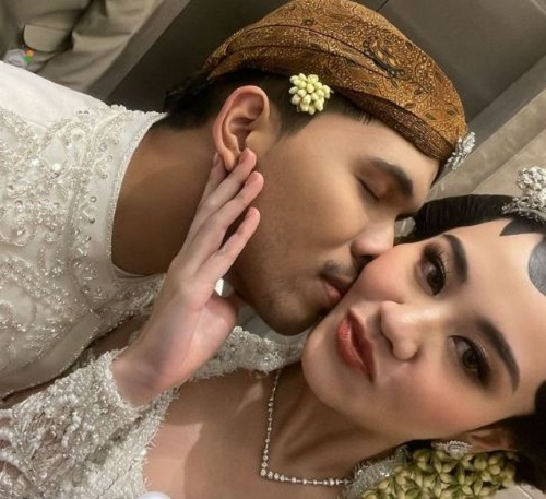 sah jadi suami istri, aaliyah pamer foto mesra bareng suami sah jadi suami istri, aaliyah pamer foto mesra bareng suami