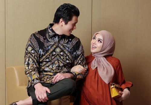 syahrini menghitung hari jelang kelahiran anak pertama syahrini menghitung hari jelang kelahiran anak pertama