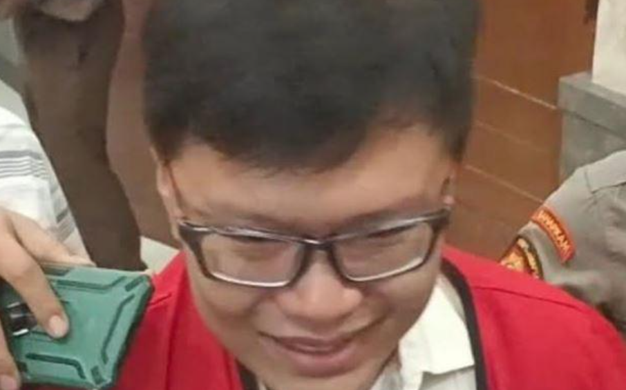 terdakwa pembunuhan dini sera, ronald tannur yang merupakan anak politikus pkb divonis bebas oleh hakim pengadilan negeri (pn) surabaya, terdakwa pembunuhan dini sera, ronald tannur yang merupakan anak politikus pkb divonis bebas oleh hakim pengadilan negeri (pn) surabaya,