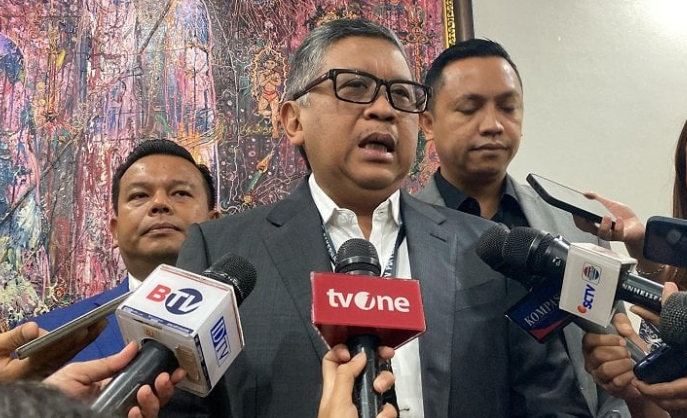 hasto kristiyanto menyoroti pihak yang berusaha mengambil alih pdip. dia menyinggung pepatah habis manis sepah dibuang.