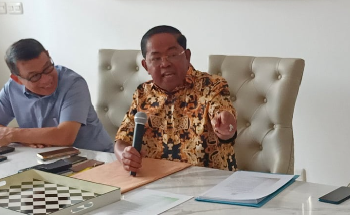 idrus marham meyakini bahlil lahadalia bakal terpilih sebagai ketum golkar secara aklamasi. sebab, menteri investasi itu telah didukung 30 dpd. idrus marham meyakini bahlil lahadalia bakal terpilih sebagai ketum golkar secara aklamasi. sebab, menteri investasi itu telah didukung 30 dpd.