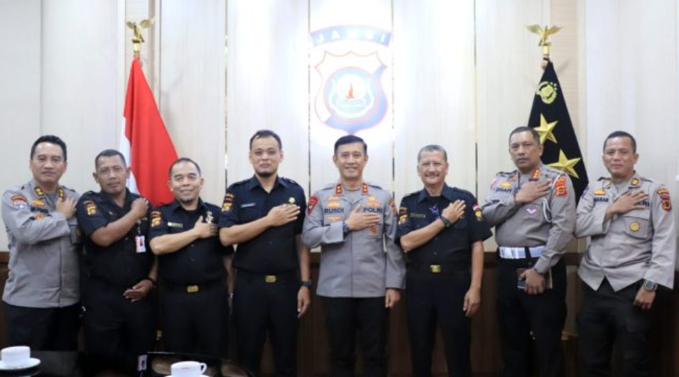kapolda terima kunjungan silaturahmi pengurus senkom mitra polri provinsi jambi