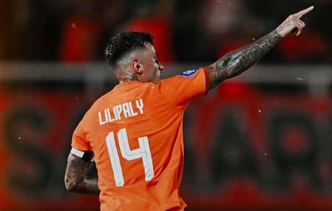 lilipaly tampil menggila