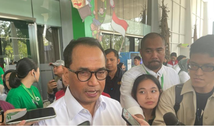 menhub budi karya sumadi minta transportasi umum beralih ke kendaraan listrik menhub budi karya sumadi minta transportasi umum beralih ke kendaraan listrik