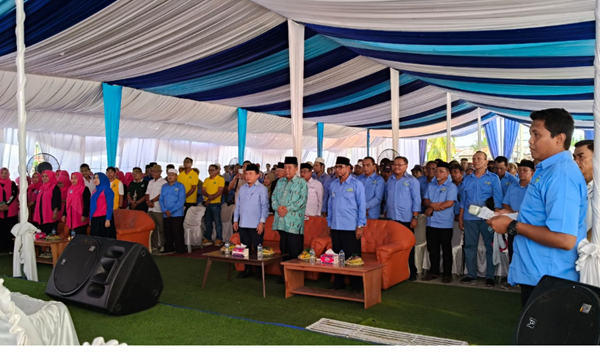 al haris dan abdullah sani lantik ribuan tim pemenangan tanjab barat al haris dan abdullah sani lantik ribuan tim pemenangan tanjab barat