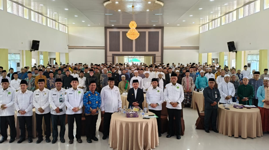gubernur jambi al haris hadir di tengah ratusan pimpinan pondok pesantren (ponpes) se provinsi jambi