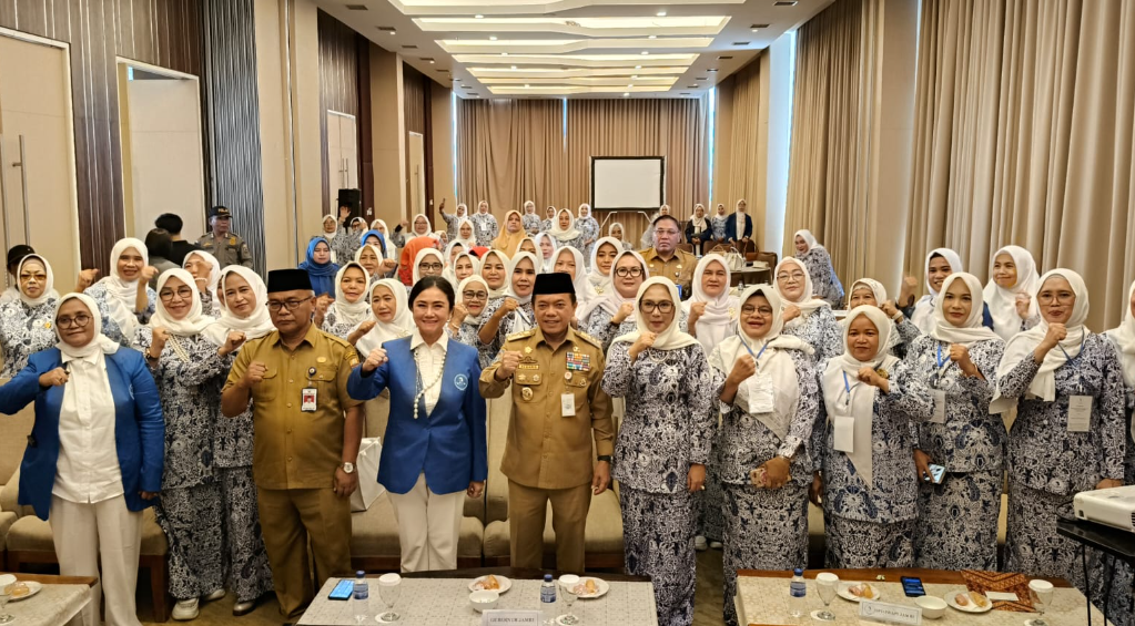 gubernur jambi, al haris menghadiri acara musda iwapi gubernur jambi, al haris menghadiri acara musda iwapi