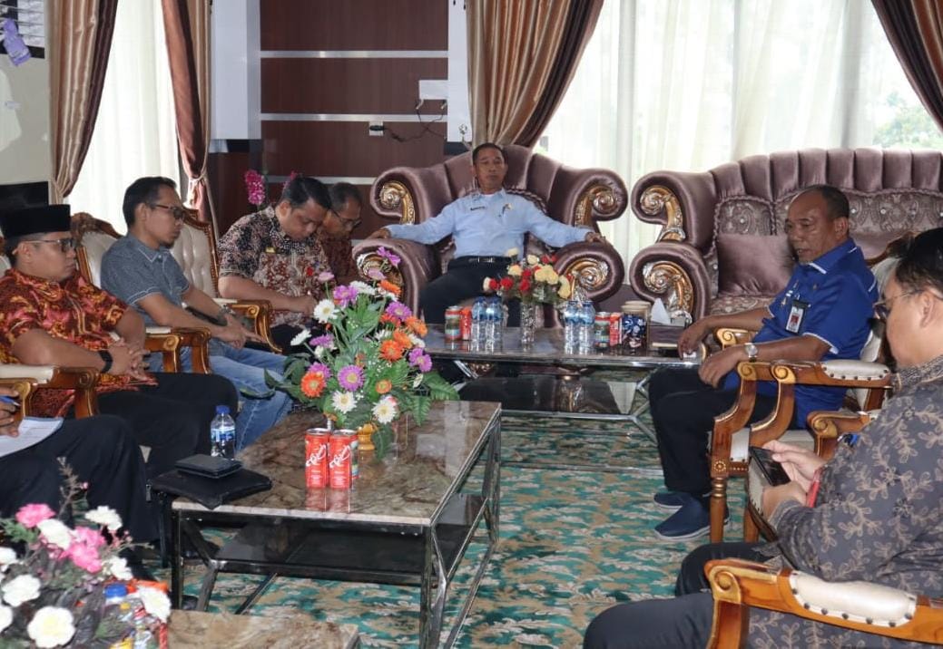Pj Bupati Merangin Jangcik Mohza Pimpin Rapat Koordinasi Pilkada Serentak 2024. foto: ist