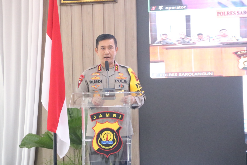 kapolda jambi irjen pol. rusdi hartono.. kapolda jambi irjen pol. rusdi hartono..