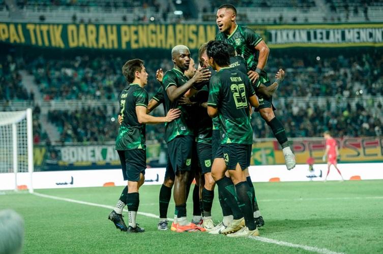 persebaya hajar persis
