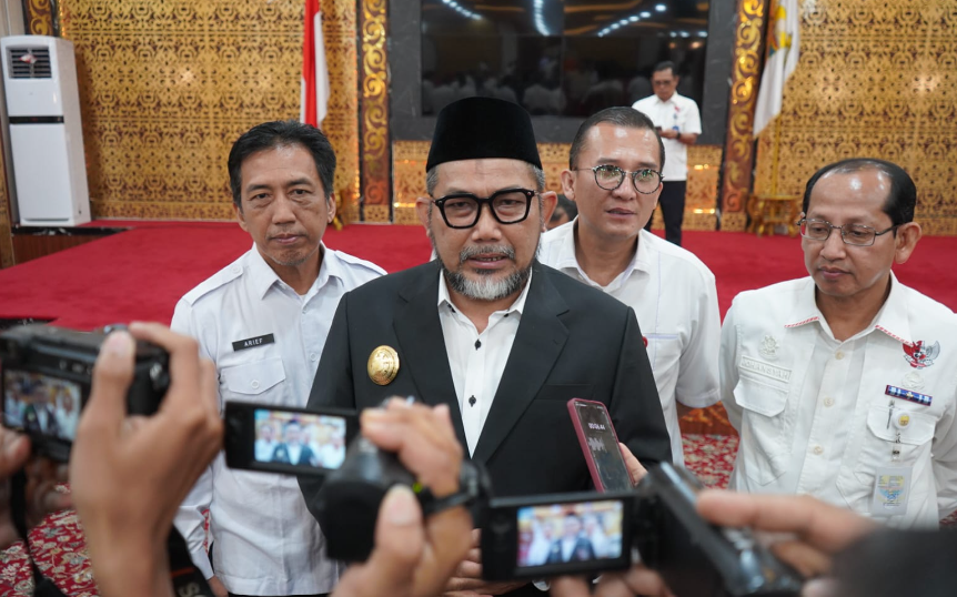 pjs gubernur jambi pastikan pembangunan dan pelayanan masyarakat tetap berjalan