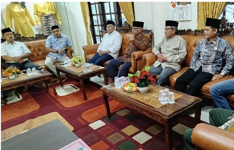 rahman guntur paparkan program di lam kota jambi