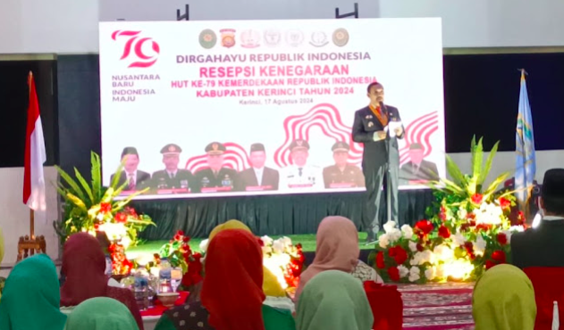 Resepsi Malam Kenegaraan HUT Kemerdekaan RI ke-79. Foto: Oga/Jambiseru.com Resepsi Malam Kenegaraan HUT Kemerdekaan RI ke-79. Foto: Oga/Jambiseru.com