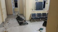 Kondisi Kantor Polsek Kumpeh Polres Muaro Jambi setelah diserang warga.