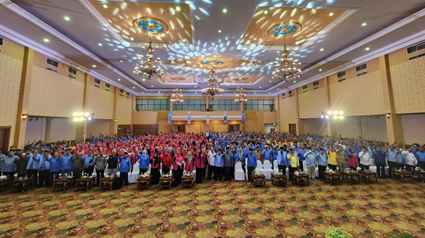 sederet tokoh penting hadir di pelantikan tim provinsi jambi haris sani sederet tokoh penting hadir di pelantikan tim provinsi jambi haris sani