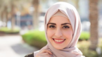 bagi banyak wanita muslim, jilbab bukan hanya merupakan bentuk kewajiban, tetapi juga bagian penting dari gaya pribadi.
