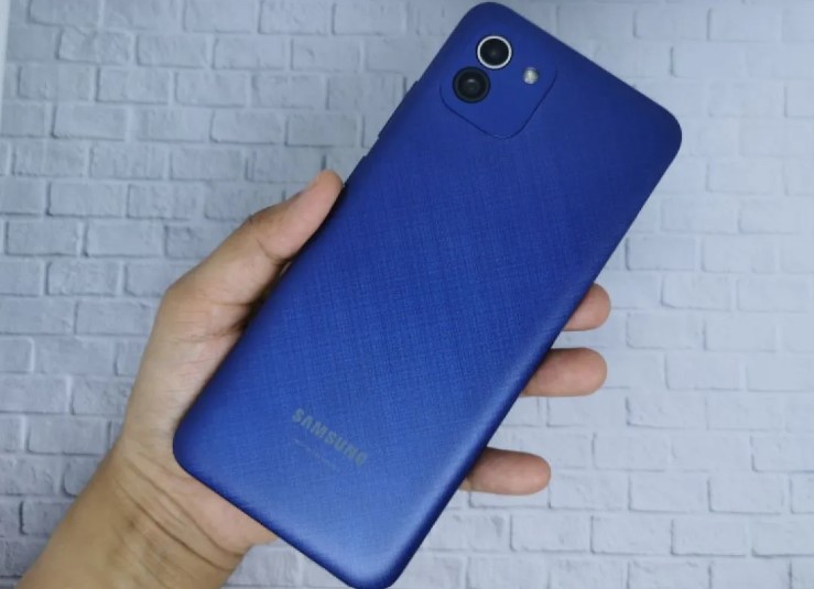 di era digital saat ini, kebutuhan akan smartphone semakin meningkat, tetapi tidak semua orang mampu atau ingin mengeluarkan banyak uang untuk membelinya. di era digital saat ini, kebutuhan akan smartphone semakin meningkat, tetapi tidak semua orang mampu atau ingin mengeluarkan banyak uang untuk membelinya.