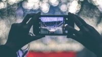 di era digital yang semakin maju, smartphone tidak hanya berfungsi untuk komunikasi, tetapi juga sebagai alat fotografi yang sangat efektif.