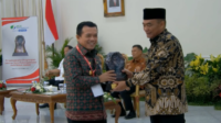 Al Haris meraih penghargaan tingkat nasional.