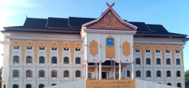 Tampak halaman Kantor Bupati Merangin. (Ist) Tampak halaman Kantor Bupati Merangin. (Ist)