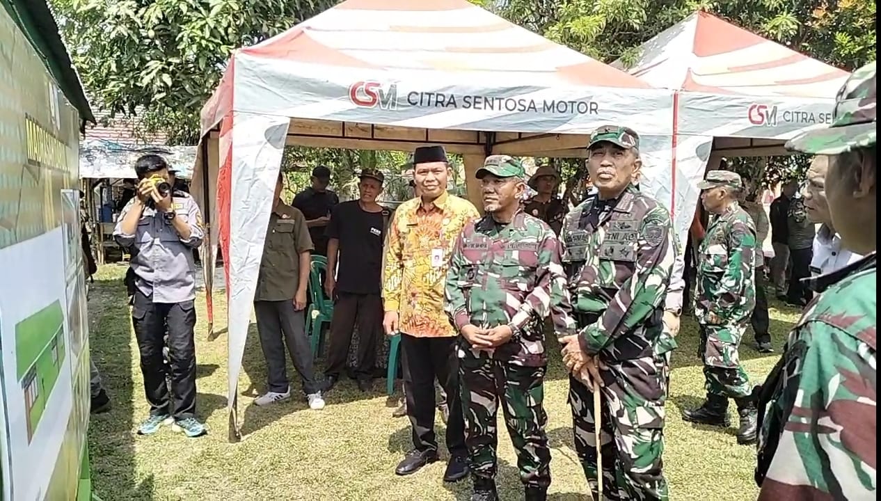 Pangdam II Sriwijaya diwakili Brigjen TNI Rachmad SIP Danrem 042 Gapu menutup secara resmi TNI Manunggal Membangun Desa (TMMD) ke 122 Kodim 0420 Sarko Kamis (31/10/2024).