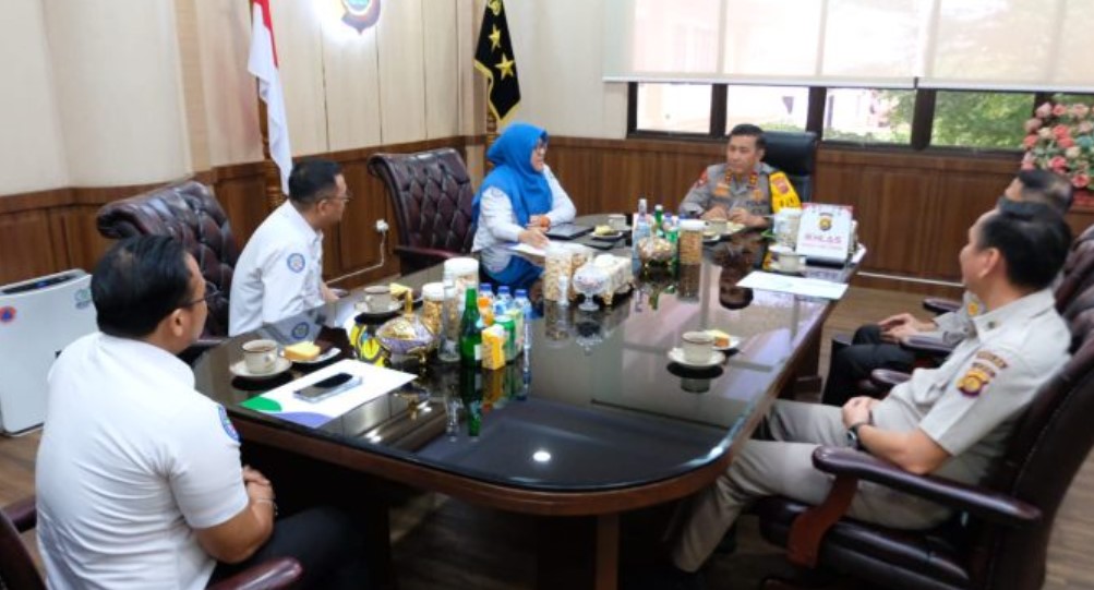 kapolda jambi irjen pol. rusdi hartono silaturahmi bersama kepala bpjs cabang jambi