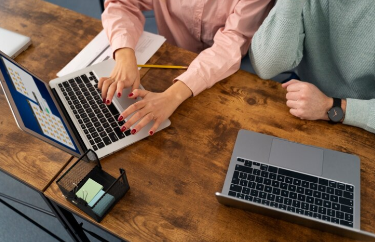 laptop telah menjadi salah satu perangkat teknologi yang paling penting dalam kehidupan modern. laptop telah menjadi salah satu perangkat teknologi yang paling penting dalam kehidupan modern.