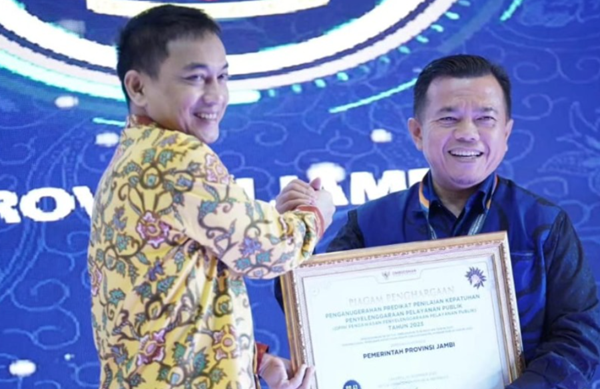 pemerintah provinsi jambi berhasil meraih predikat kepatuhan tinggi penilaian kepatuhan standar pelayanan publik tahun 2023 dari ombudsman republik indonesia. pemerintah provinsi jambi berhasil meraih predikat kepatuhan tinggi penilaian kepatuhan standar pelayanan publik tahun 2023 dari ombudsman republik indonesia.