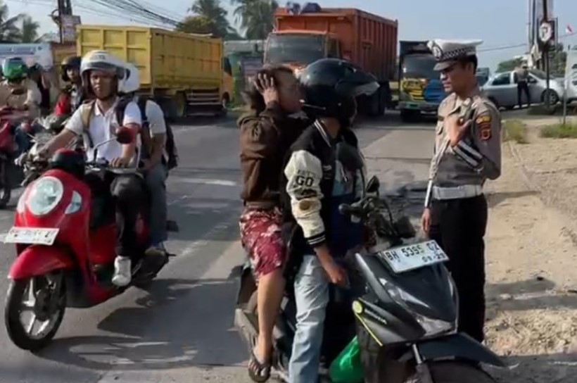 polisi resor (polres) muaro jambi menggelar operasi zebra siginjai tahun 2024 yang bertujuan untuk menciptakan dan memelihara situasi keamanan,keselamatan, ketertiban serta kelancaraan berlalu lintas.