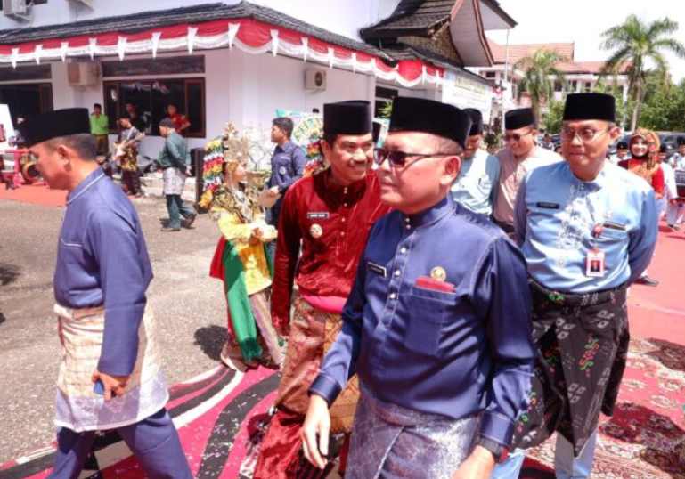 raden najmi hadiri rapat paripurna hut kabupaten tebo ke 25 raden najmi hadiri rapat paripurna hut kabupaten tebo ke 25