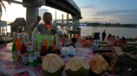 Jambi, si kota pinang masak, tak hanya menawarkan pesona wisata alam dan budaya, tapi juga denyut kehidupan malam yang tak pernah tidur.