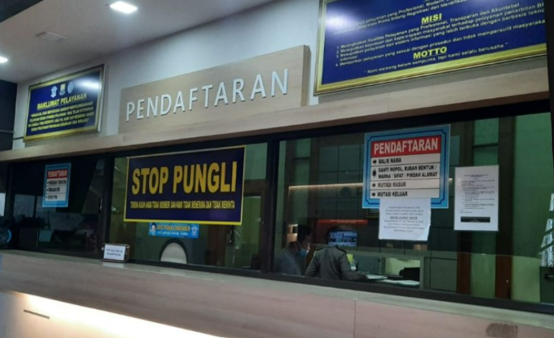 Membahas tentang Samsat Jambi tak lepas dari komitmen untuk memberikan pelayanan terbaik bagi masyarakat dalam memenuhi kewajiban pajak kendaraan bermotor.