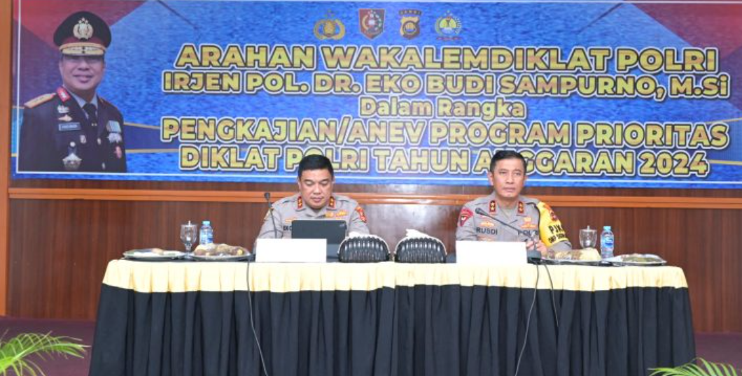 wakalemdiklat polri, irjen pol. eko budi sampurno berikan arahan kepada personel polda jambi wakalemdiklat polri, irjen pol. eko budi sampurno berikan arahan kepada personel polda jambi