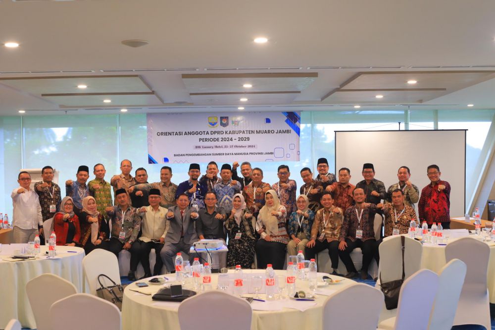 85dewan muarojambi foto bersama