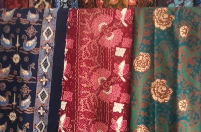 batik merupakan salah satu warisan budaya indonesia yang kaya akan nilai estetika dan makna filosofis. batik merupakan salah satu warisan budaya indonesia yang kaya akan nilai estetika dan makna filosofis.