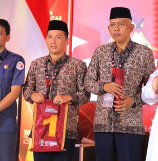 kelangkaan pupuk dan harga pupuk yang mahal menjadi perhatian serius calon bupati dan wakil bupati muaro jambi nomor urut 1, asnawi supratno. kelangkaan pupuk dan harga pupuk yang mahal menjadi perhatian serius calon bupati dan wakil bupati muaro jambi nomor urut 1, asnawi supratno.