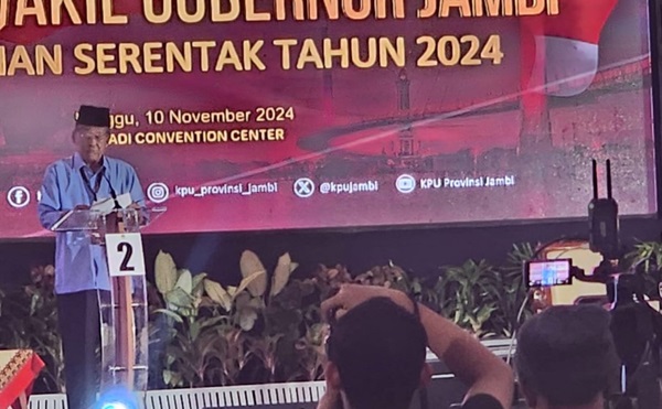 kpu provinsi jambi melaksanakan debat calon wakil gubernur jambi pada pemilihan gubernur (pilgub) jambi 2024 di abadi convention center kpu provinsi jambi melaksanakan debat calon wakil gubernur jambi pada pemilihan gubernur (pilgub) jambi 2024 di abadi convention center