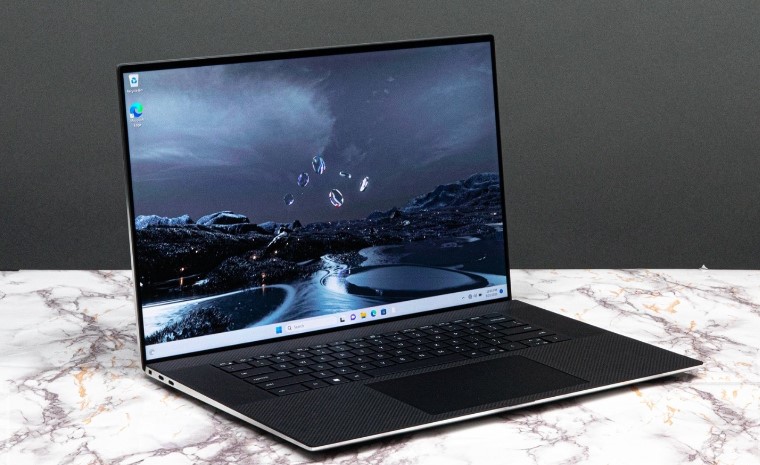 laptop layar besar semakin populer, menawarkan pengalaman visual yang lebih imersif dan produktivitas yang lebih tinggi.