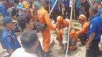 peristiwa tragis terjadi di kabupaten muaro jambi. empat orang tewas di dalam sumur di perumahan valencia, desa mendalo indah, kecamatan jaluko.