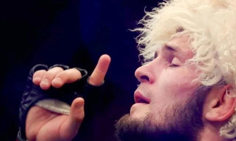 Mixed Martial Arts (MMA) telah berkembang menjadi salah satu olahraga paling populer di dunia, menghasilkan petarung-petarung yang dikenal tidak hanya karena ketangguhan fisiknya tapi juga teknik tinggi dan strategi yang cerdas di dalam arena. Mixed Martial Arts (MMA) telah berkembang menjadi salah satu olahraga paling populer di dunia, menghasilkan petarung-petarung yang dikenal tidak hanya karena ketangguhan fisiknya tapi juga teknik tinggi dan strategi yang cerdas di dalam arena.